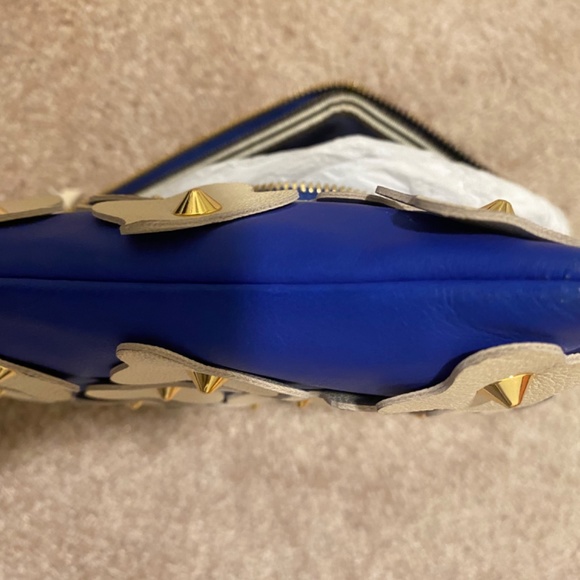 Henri Bendel flowered clutch - Picture 4 of 4